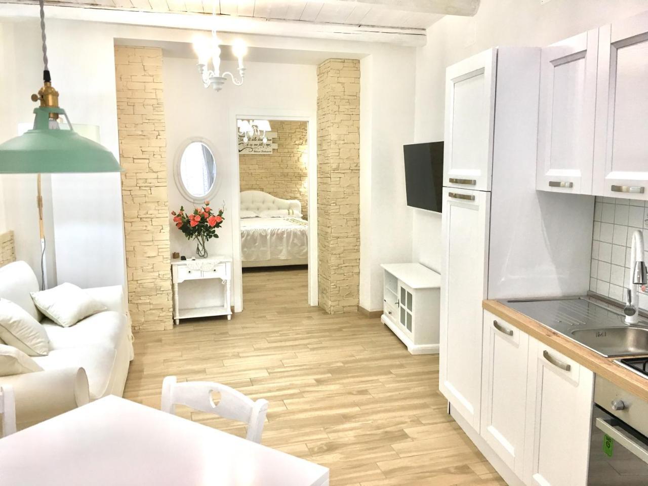 Casanova - Luxury Apartment 비보발렌티아 외부 사진