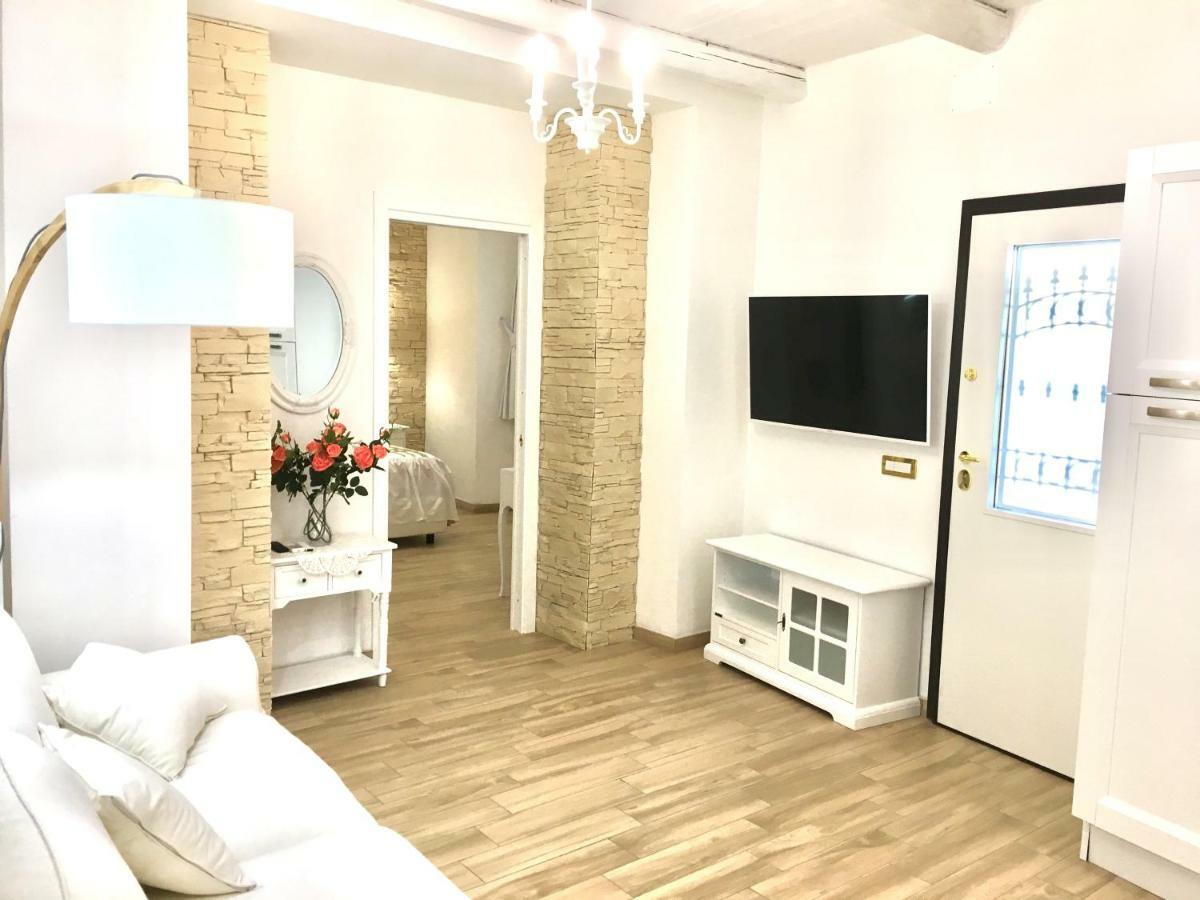 Casanova - Luxury Apartment 비보발렌티아 외부 사진
